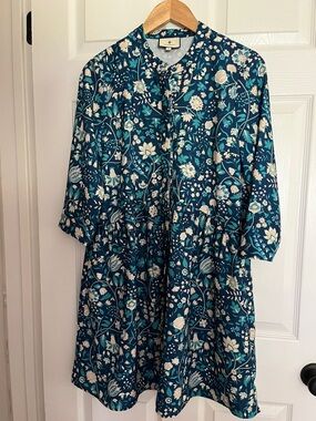 Tuckernuck Navy Floral Button-Front Top